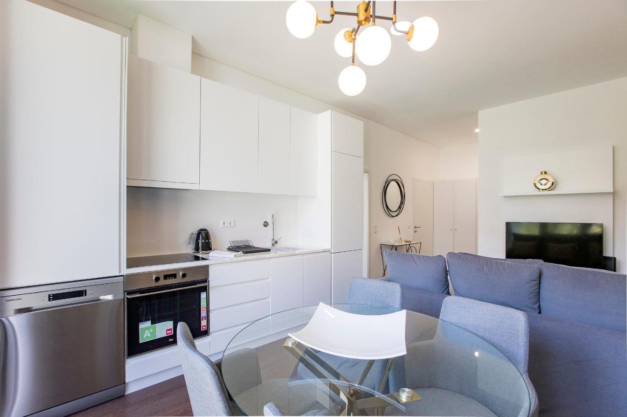 Superb 1Br Flat W/ Garden, Ac & Free Parking By Lovelystay Porto Ngoại thất bức ảnh