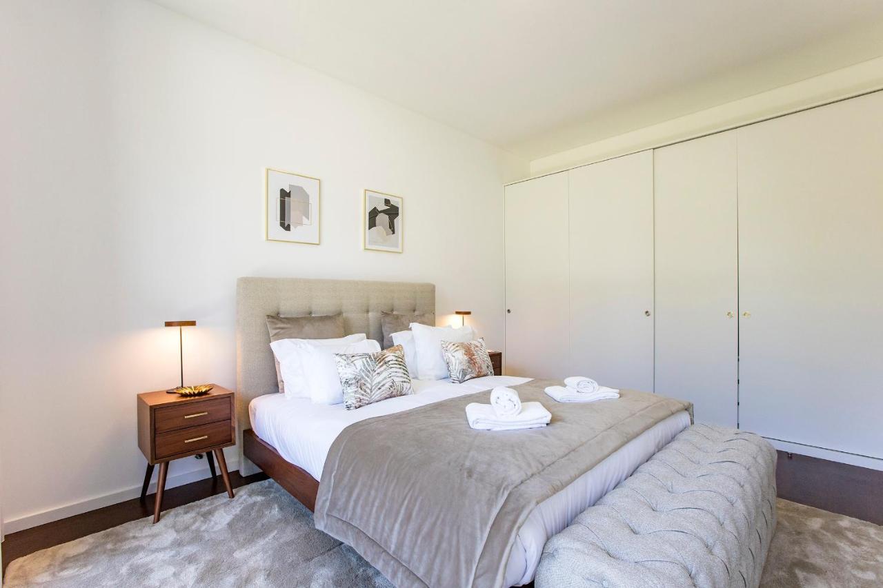 Superb 1Br Flat W/ Garden, Ac & Free Parking By Lovelystay Porto Ngoại thất bức ảnh