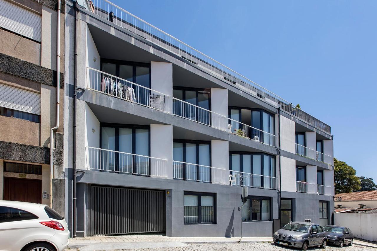 Superb 1Br Flat W/ Garden, Ac & Free Parking By Lovelystay Porto Ngoại thất bức ảnh